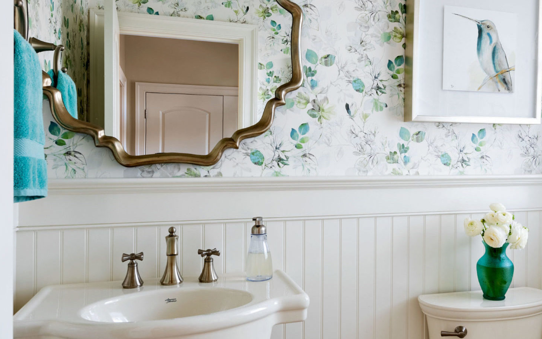 How to make your small bathroom seem luxurious